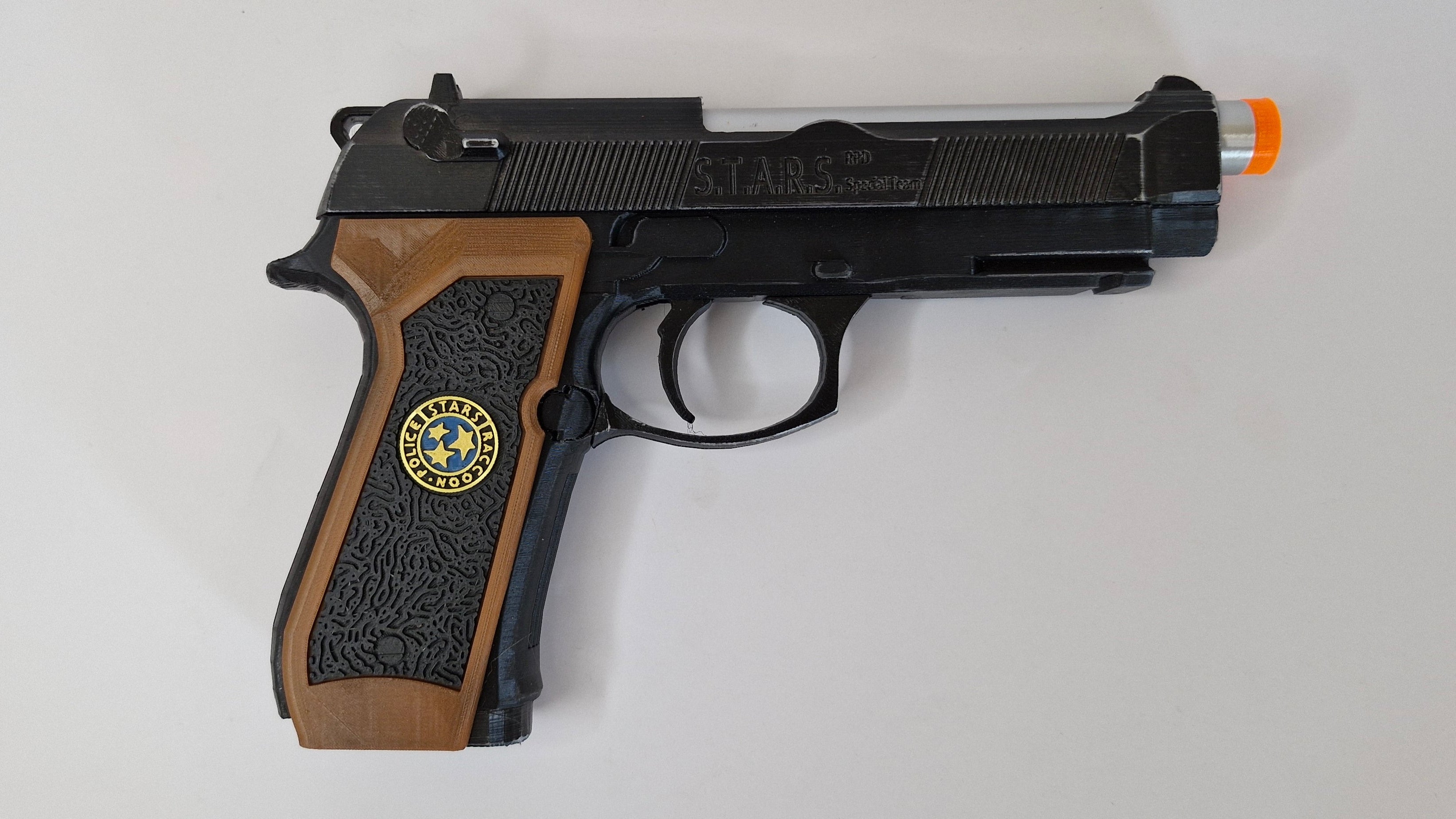 Jill Valentine Samurai Edge M92 Prop Replica | Resident Evil