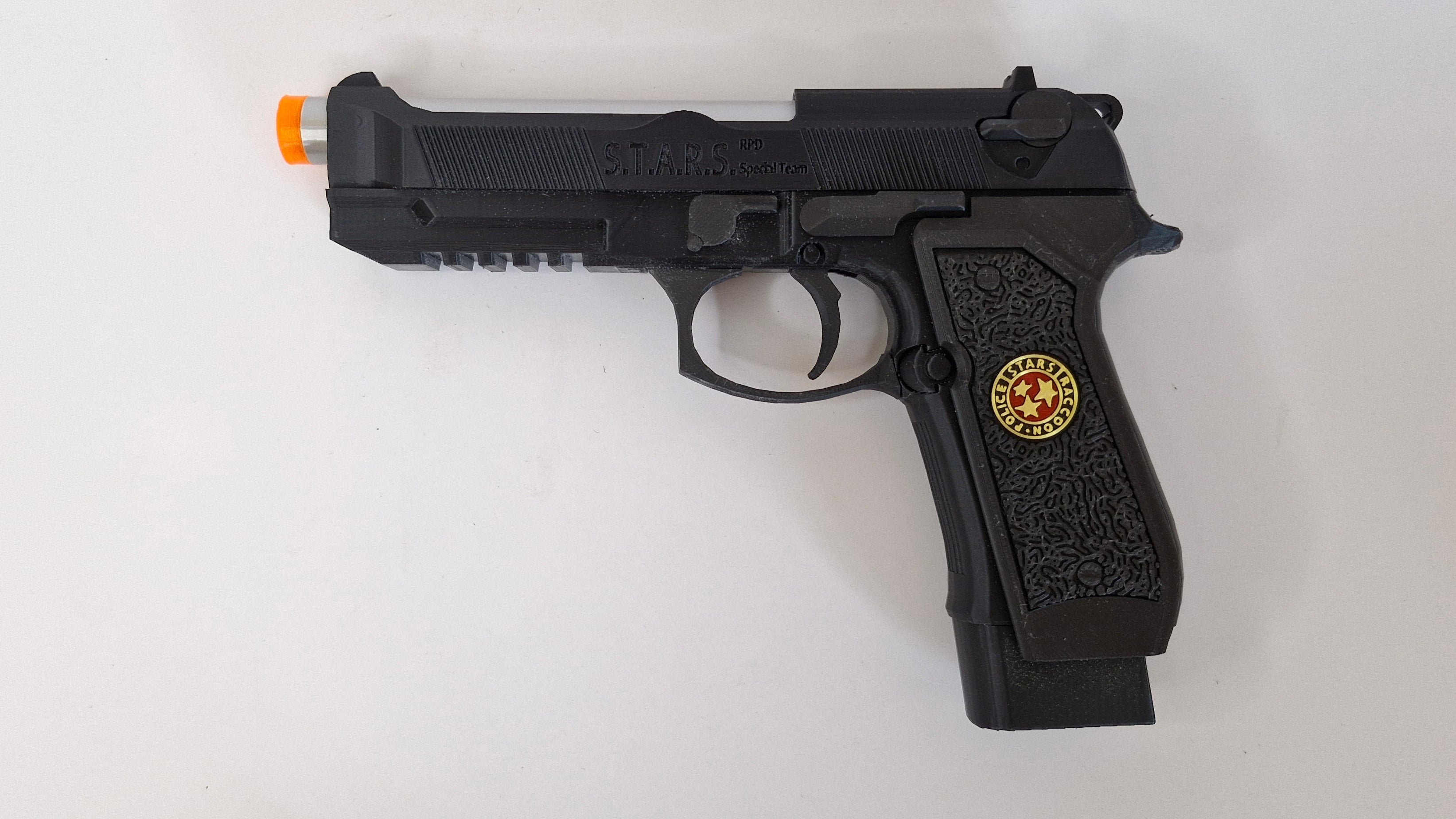 Barry Burton Samurai Edge M92 Prop Replica – Resident Evil Cosplay