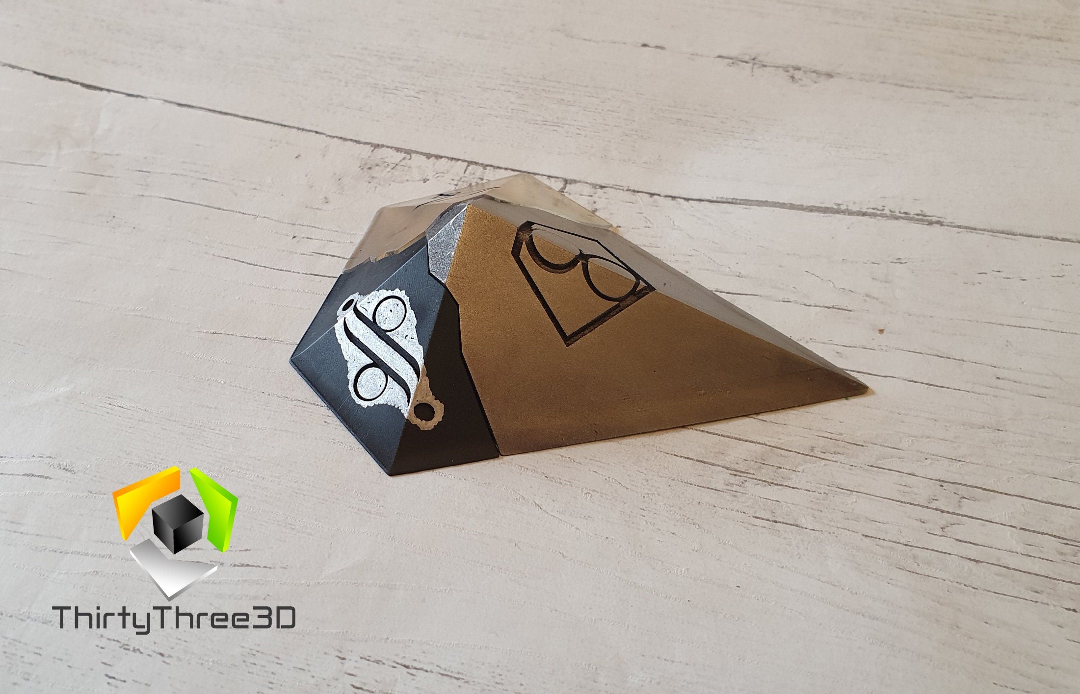 Smallville Stones of Knowledge - Kryptonian Replica - Superman Collectible Prop