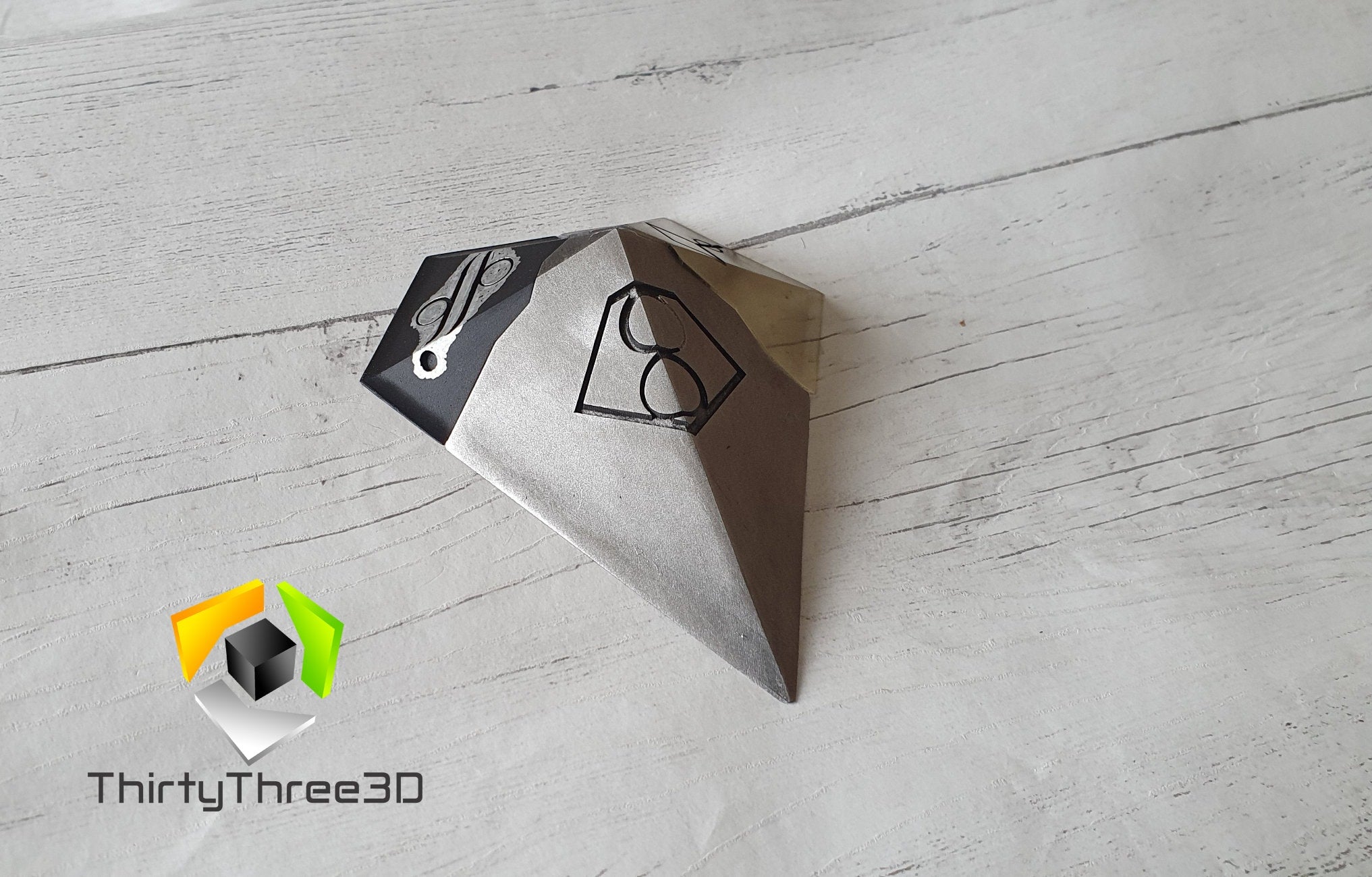 Smallville Stones of Knowledge - Kryptonian Replica - Superman Collectible Prop